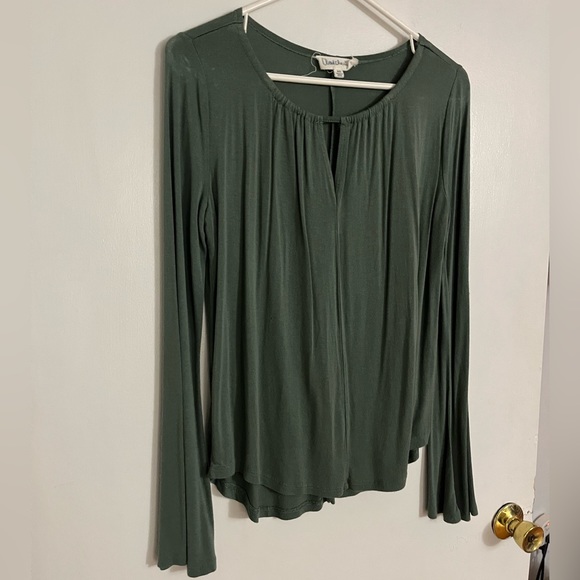 Green long sleeve top - Picture 1 of 4